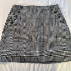 Loft Women’s Size 7 Hounstooth Button Detail Skirt